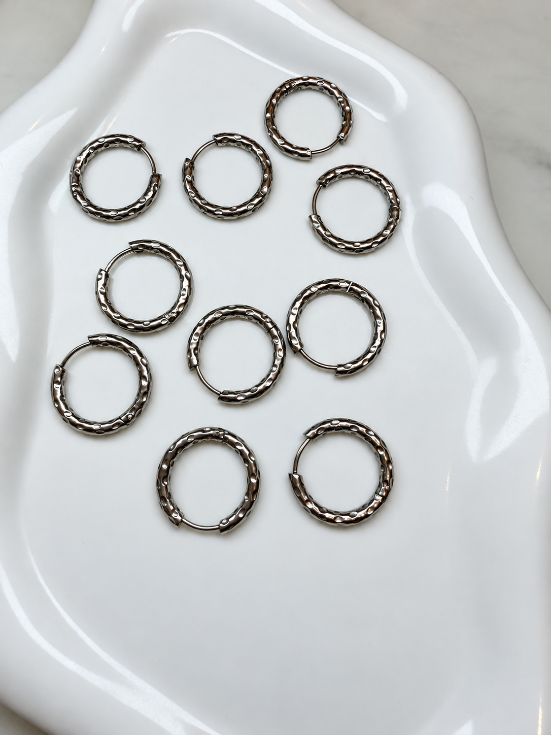 Créoles Martelées acier inoxydable 316 L. Argenté