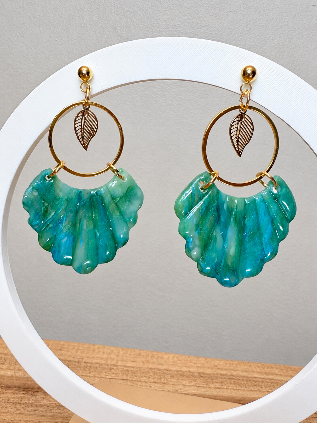 Boucles d’oreilles coquillages - vert et bleu ￼