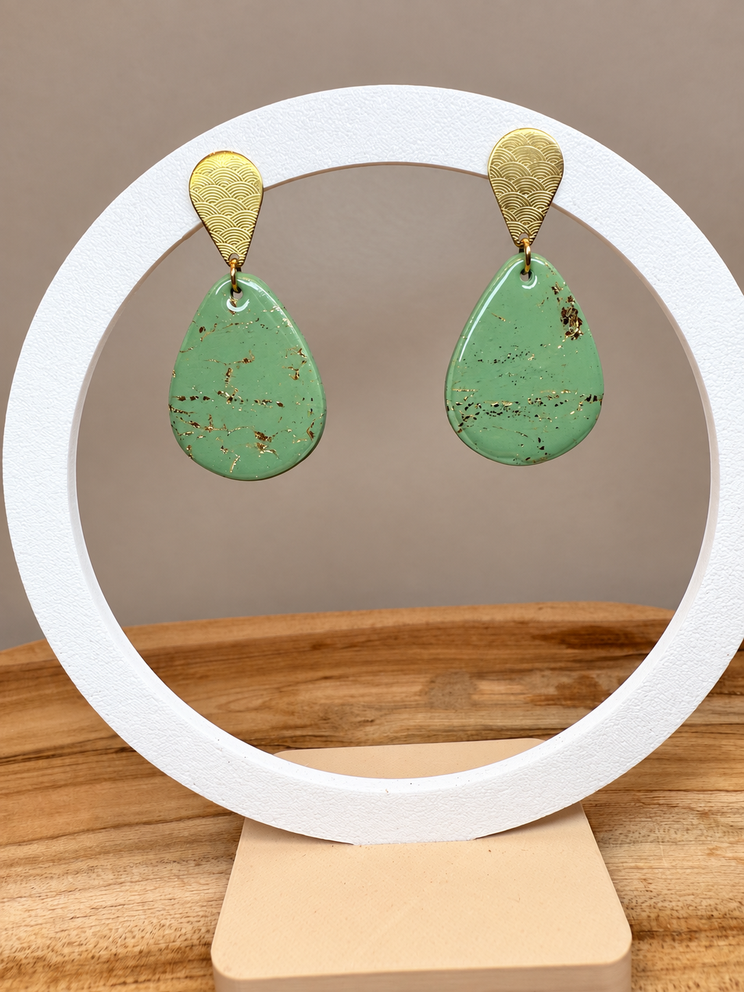 Boucles d’oreilles goute
