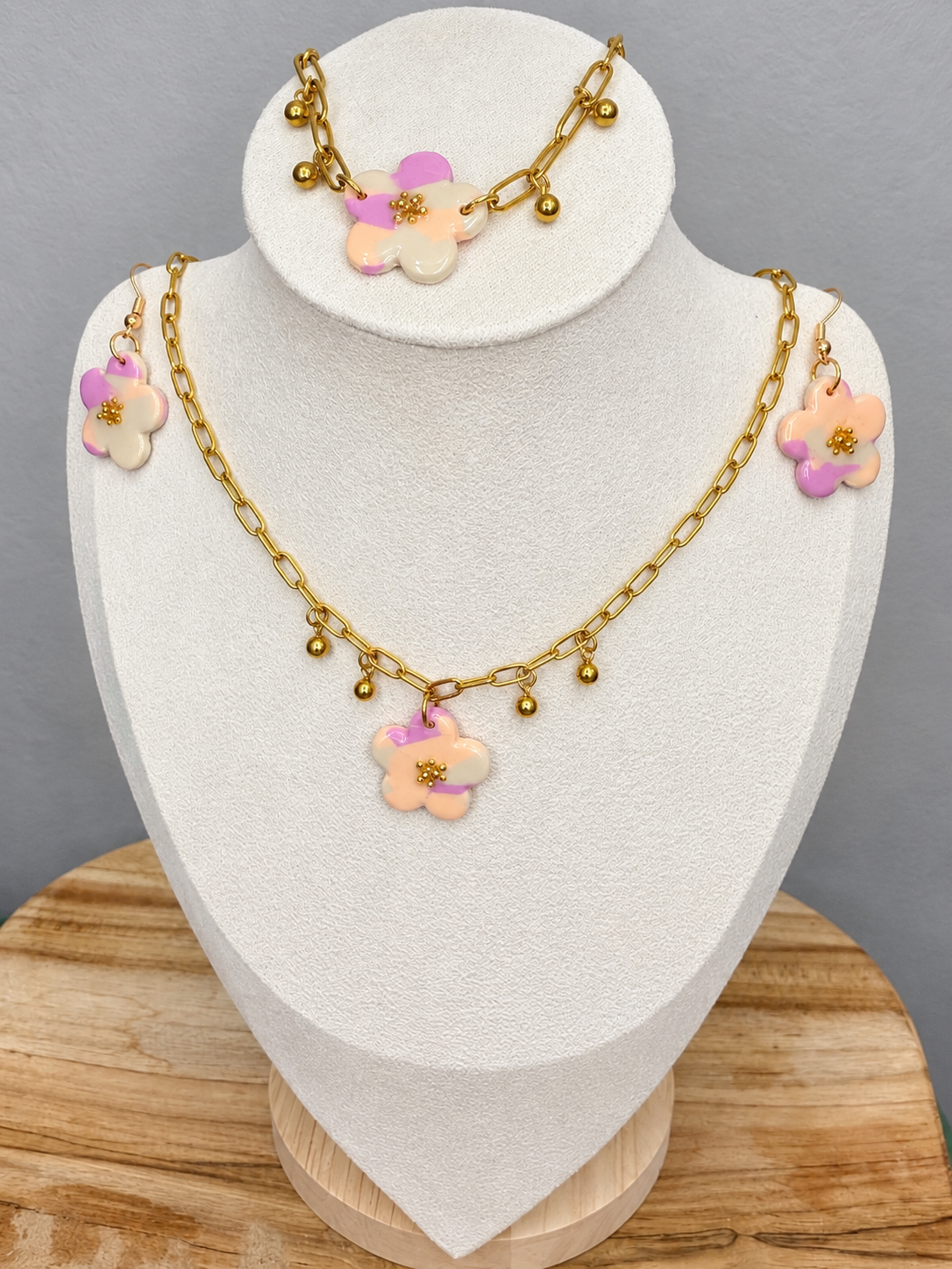 Ensemble bijoux fleurs – rose, pêche & crème